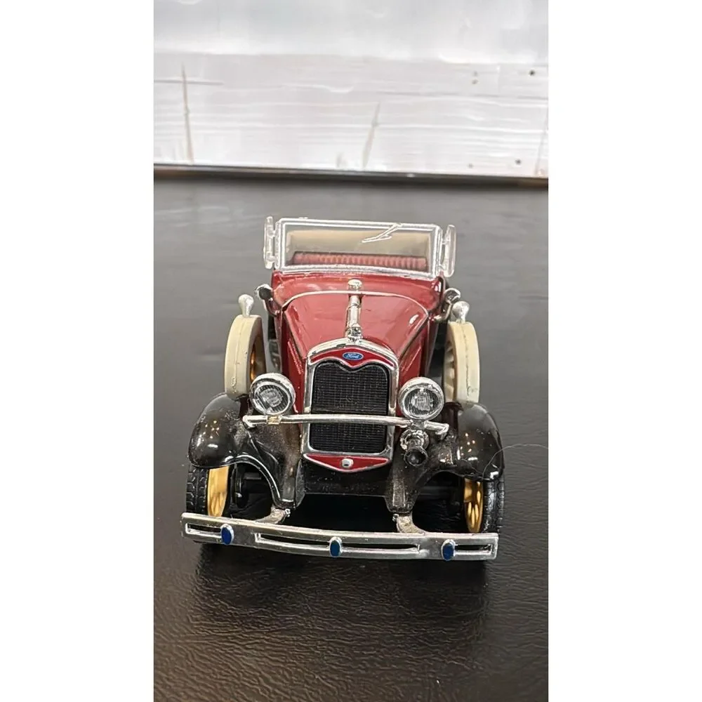 1931 Ford Model A 1:32 Scale Diecast National  Motor Museum Burgundy